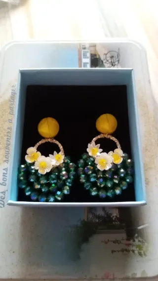 Pendientes artesanales flor y cerezas