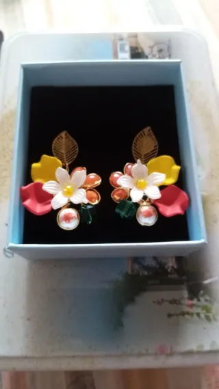 Pendientes artesanales flor y cerezas