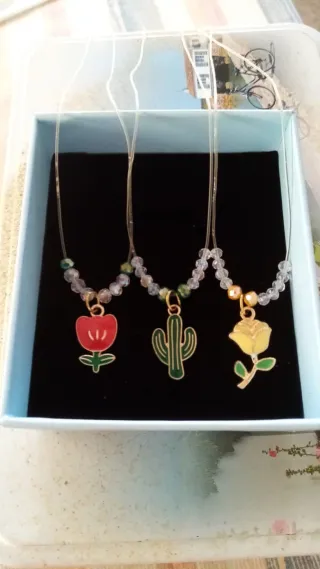 Pendientes artesanales flor y cerezas