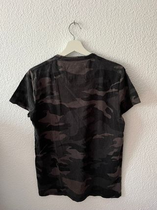 Camiseta Hollister Camuflaje Negra Talla S