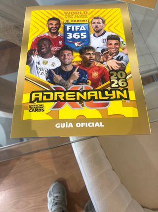 Pack Mega FIFA 365 Adrenalyn XL abierto