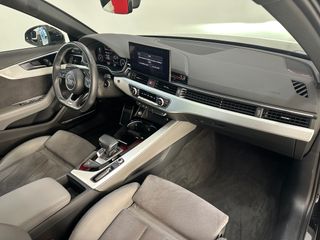 Audi A4 Avant S line 40 TDI S tronic