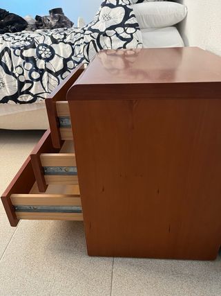 Juego 2 Mesitas de Noche Madera maciza