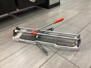 Cortador de azulejos Rubi