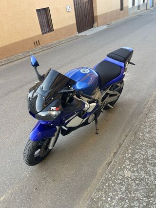 Yamaha R6