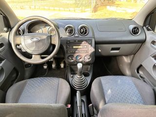 Ford Fiesta 2004