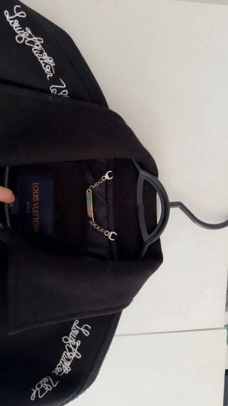 Chaqueta Louis Vuitton Negra (se acepta cambios)