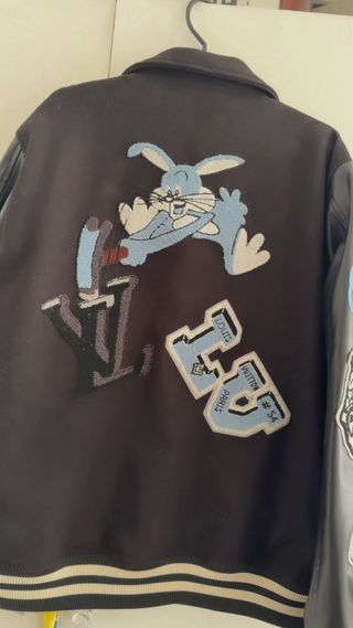 Chaqueta Louis Vuitton Negra (se acepta cambios)