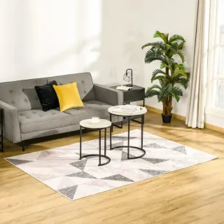 Alfombra geométrica gris y negra