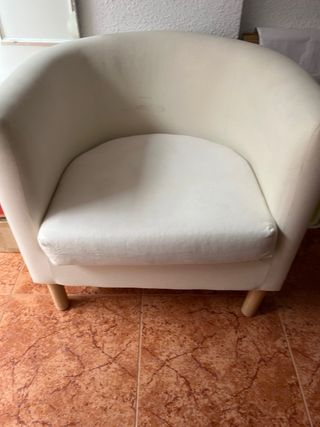 Sillón grande y cómodo beige