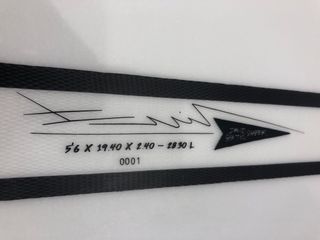 TABLA DE SURF PUKAS MUSTACHE INNCARBON 5'6