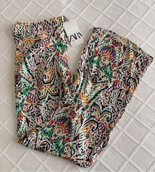 Conjunto Blusa y Pantalón Estampado Zara