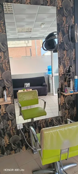 Muebles de peluquería en buen estado