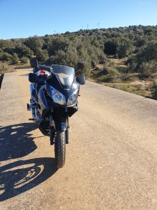 Suzuki V-Strom DL 1000 Adventure Moto