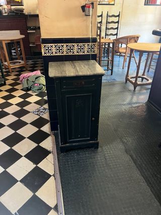 Mesita de noche / Cabinet auxiliar estilo Napoleón