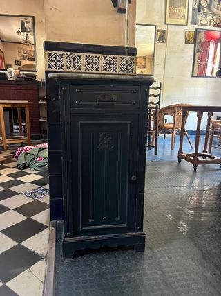 Mesita de noche / Cabinet auxiliar estilo Napoleón