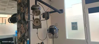 Mobiliario Peluquería Sillas y Espejo ,mostrador,
