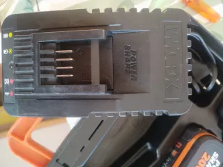 Taladro Worx 354.4 + 2 Baterías 20V 4.0Ah