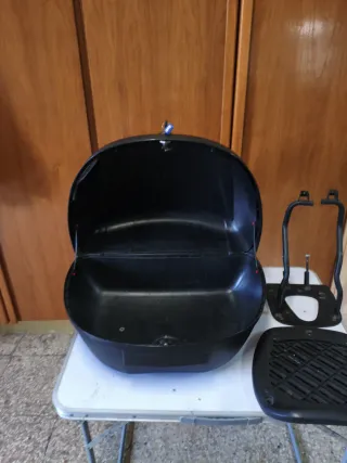 Baúl y Soporte Kymco Xciting