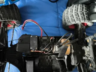 Coche teledirigido maverick quantum flux