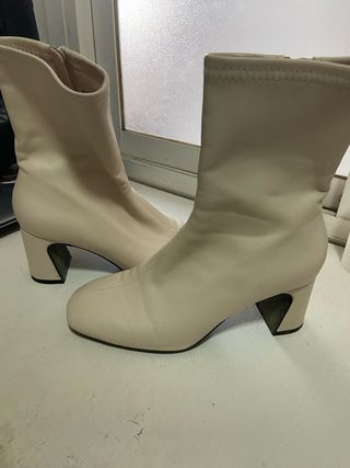 Botas Stradivarius Beige Talla 35 Nuevas