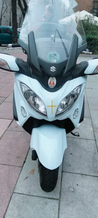 Suzuki Burgman 650cc Maxi Scooter.