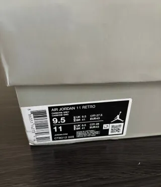 Jordan 11 Retro Gris