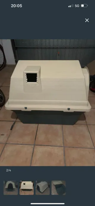 Caseta Perros Beige/Teal Como Nueva