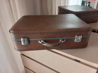 Maleta vintage marrón