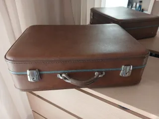 Maleta vintage marrón