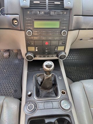 VOLSKWAGEN TOUAREG 2.5 R5 TDI 174CV 5p 2004
