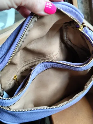 Borsa a tracolla lilla in similpelle