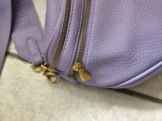 Borsa a tracolla lilla in similpelle