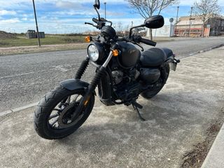 Hyosung Bobber