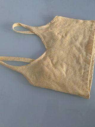 Top de punto amarillo talla xs