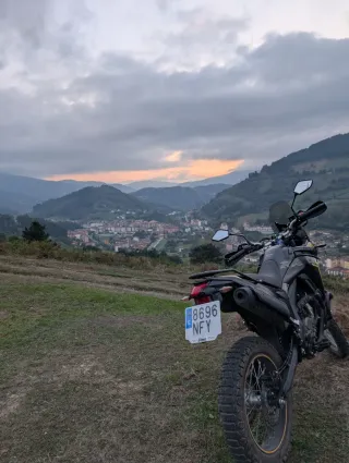 Voge 300 Rally Negra
