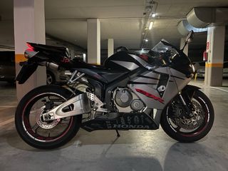 Honda CBR600RR 2006 sportbike