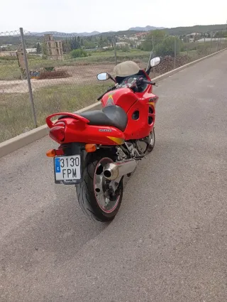 Suzuki GSXF 600