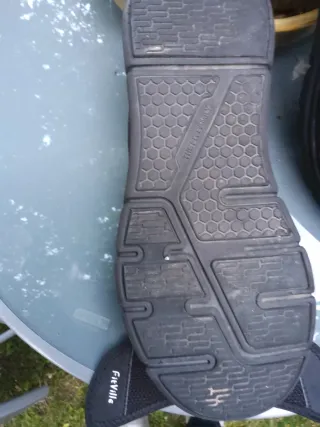 Zapatos deportivos negros talla 47