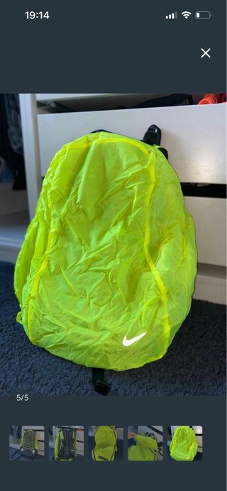 Mochila Nike Negra y Amarilla