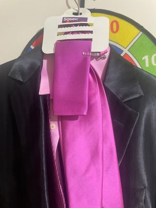 Traje de Novio Enzo Romano Negro y Rosa