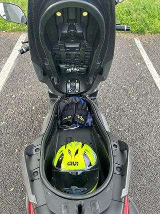 Yamaha Xmax 400 Momodesign