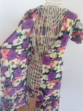 Vestito floreale con balze