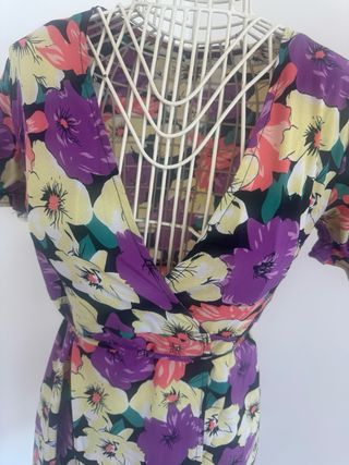 Vestito floreale con balze