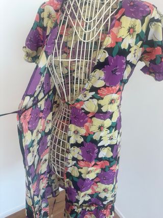 Vestito floreale con balze