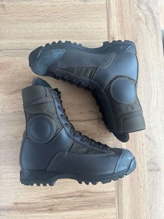 Anfibi Militari Marroni