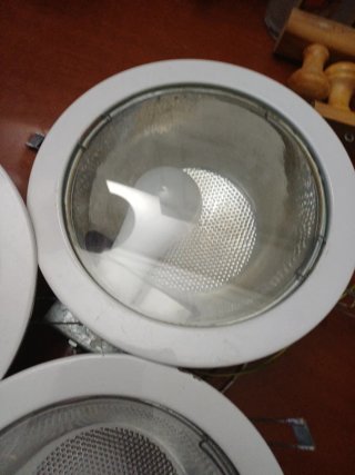 3 Focos empotrables blancos