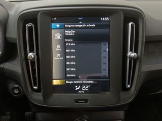 Volvo XC40 Momentum Core 2WD