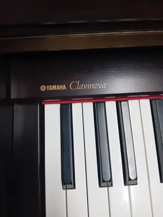 Piano Yamaha Clavinova CLP-130
