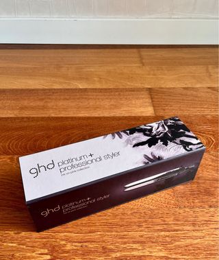 CAJA ORIGINAL PLANCHA GHD PLATINUM+.